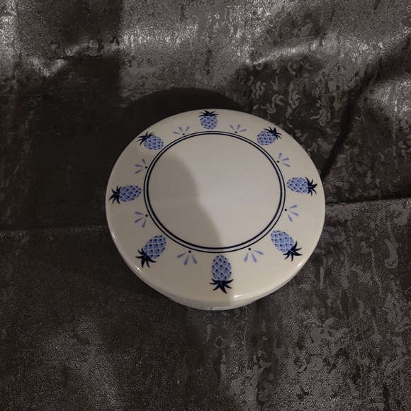 Hankook HNK 6. Made in Korea. Trinket Box With Cover - Picture 2 of 9